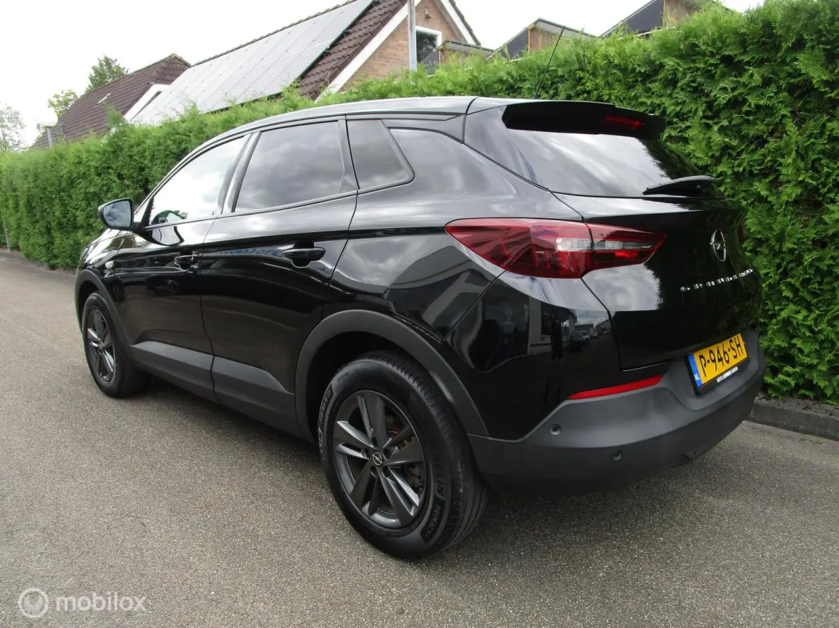1.2 130 PK AUTOMAAT - STOELVERWARMING - LMV