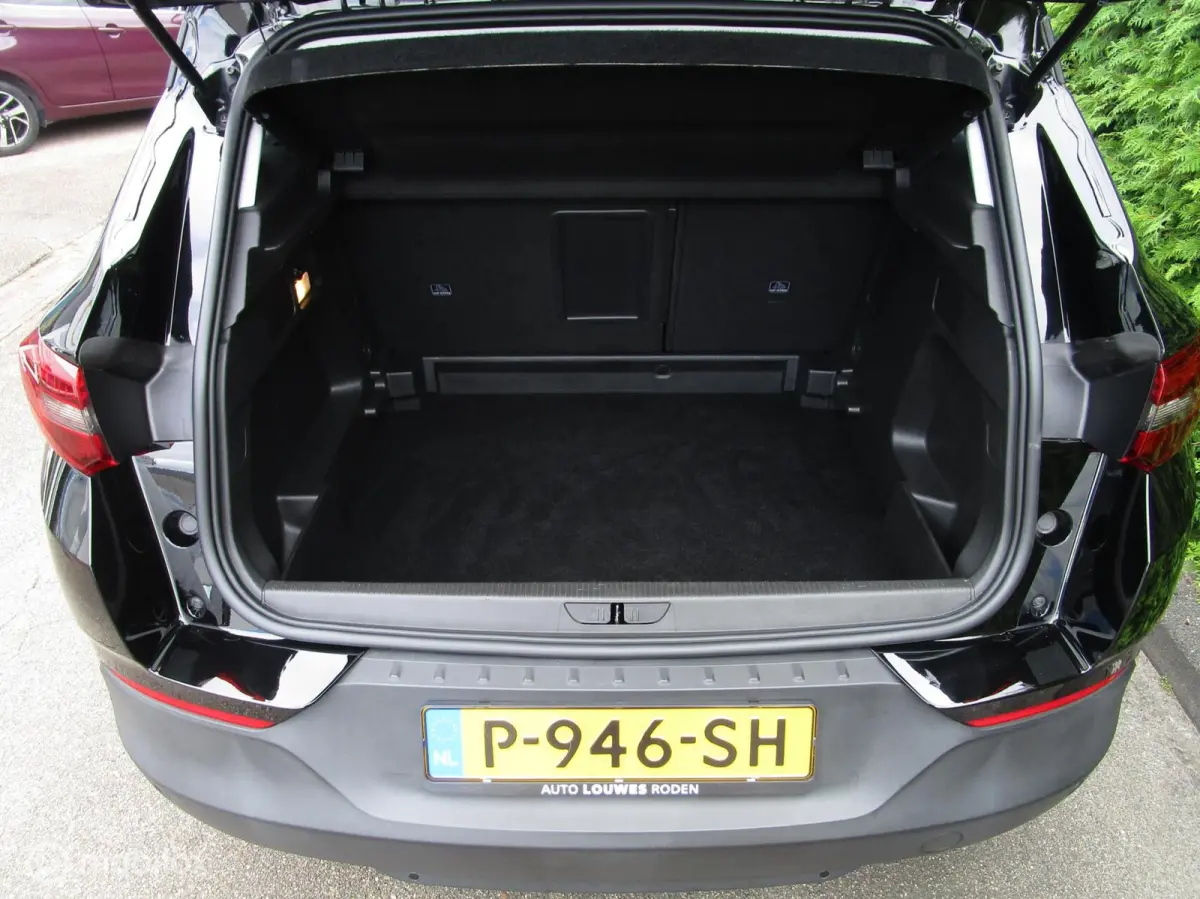 1.2 130 PK AUTOMAAT - STOELVERWARMING - LMV