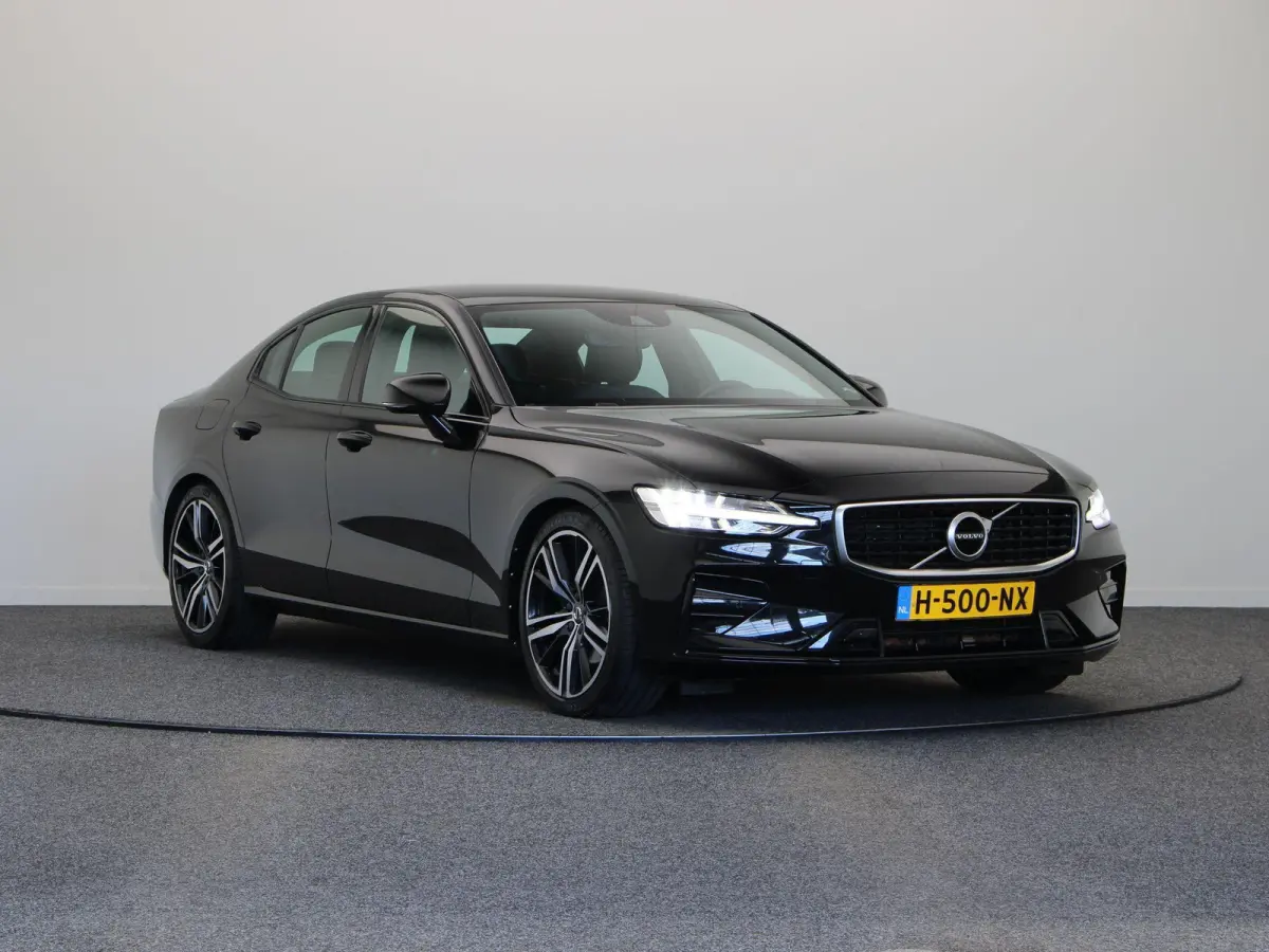 2.0 T4 R-Design | Trekhaak | Elektrische Stoelverstelling met Memory | Achteruitrijcamera |
