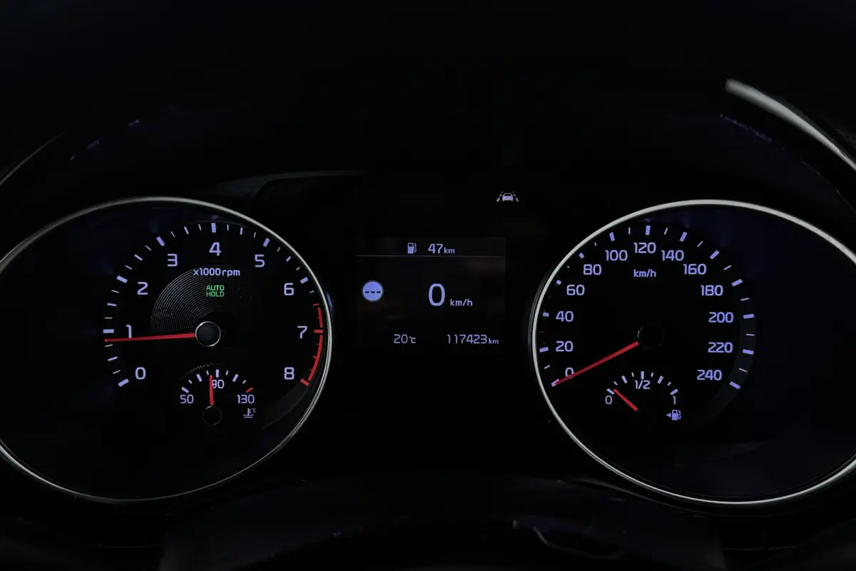 1.0 T-GDi DynamicPlusLine (STOEL/STUUR VERWARMING, NAVIGATIE, CAMERA, PARKEERSENSOREN)