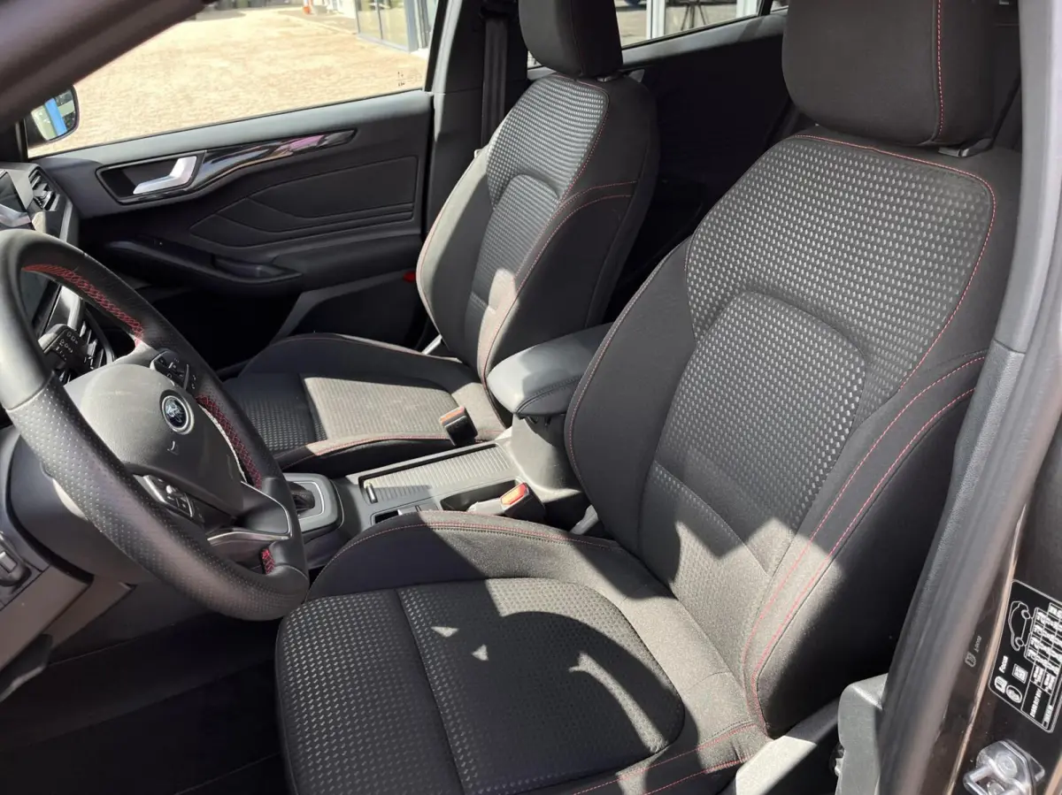 1.0 EcoBoost Hybrid ST Line X 155PK Automaat Afn. Trekhaak Winterpack Adaptieve Cruise 360-Camera Blind-Spot B&O Climate Keyless Privacy Glass *1500KG Trekgewicht*