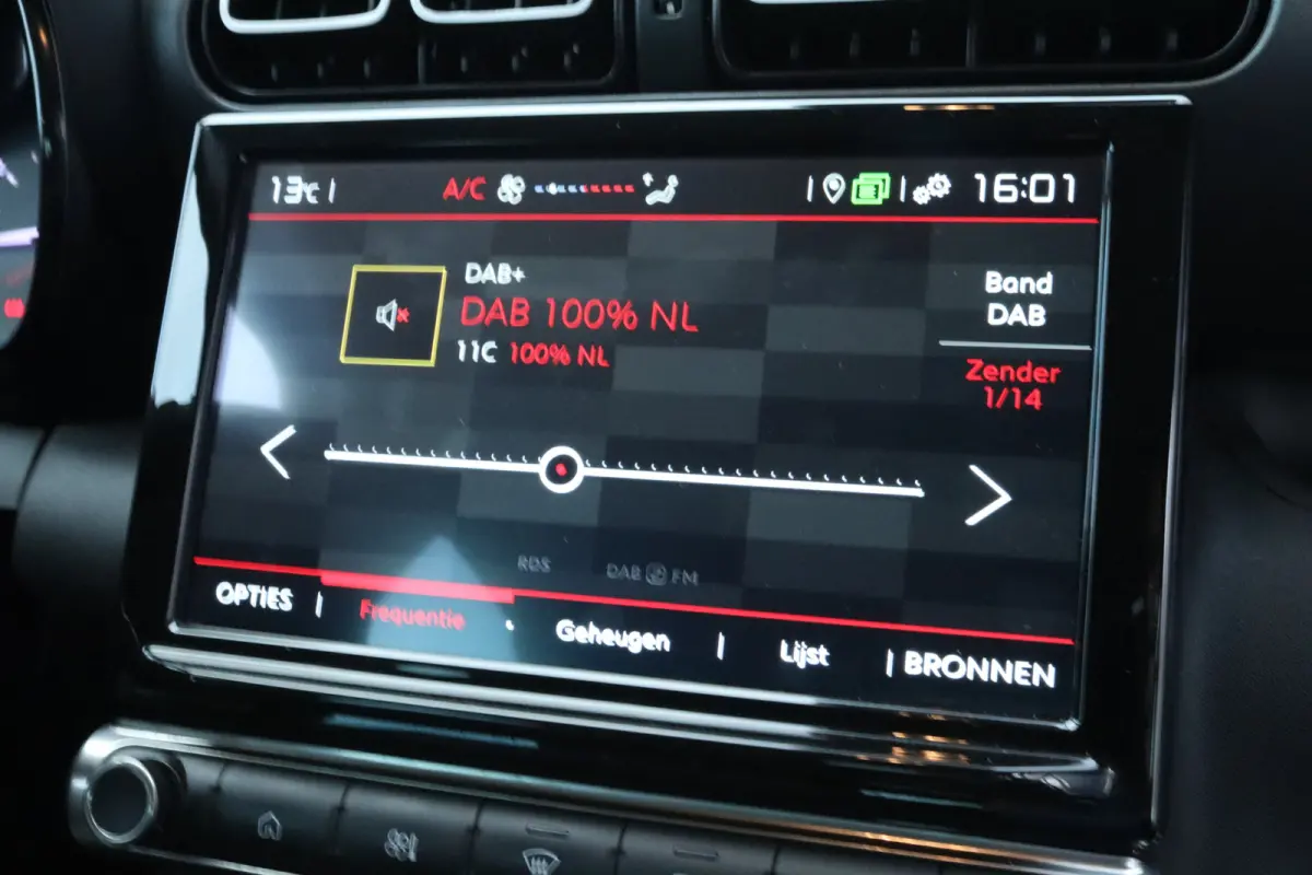 1.2 Turbo Feel | Cruise Control | Camera | Navigatie | Carplay | Airco | LED