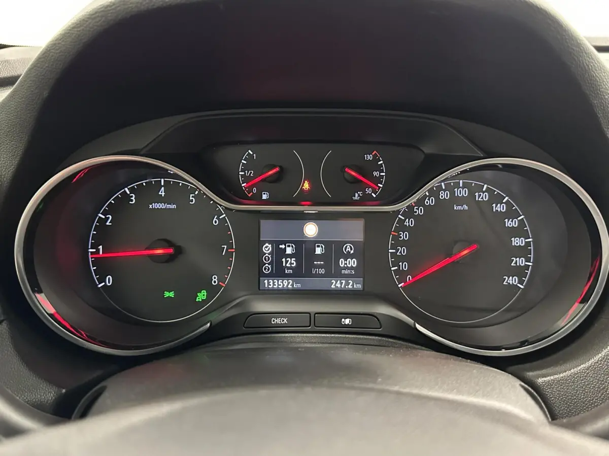 1.2 Turbo Innovationn TREKHAAK CAMERA CARPLAY NAVI.