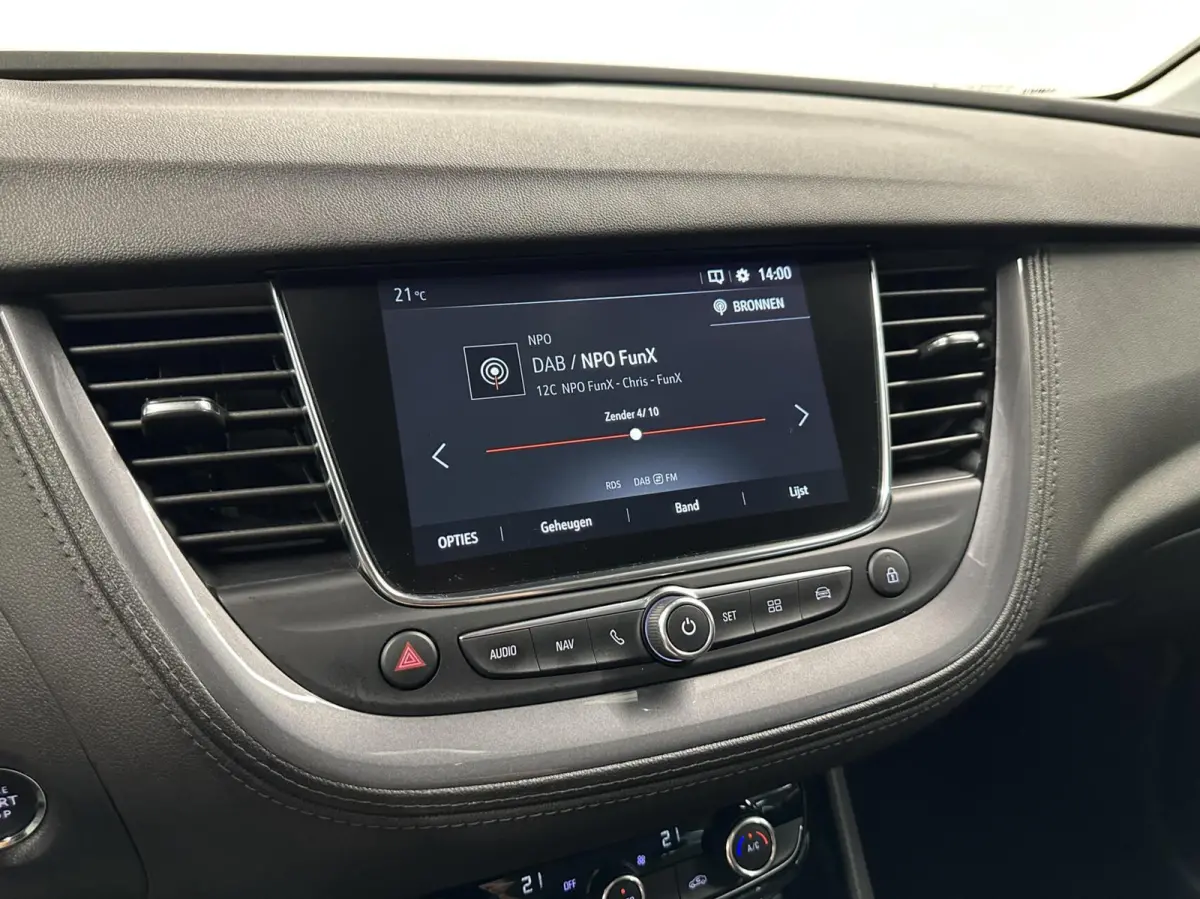 1.2 Turbo Innovationn TREKHAAK CAMERA CARPLAY NAVI.
