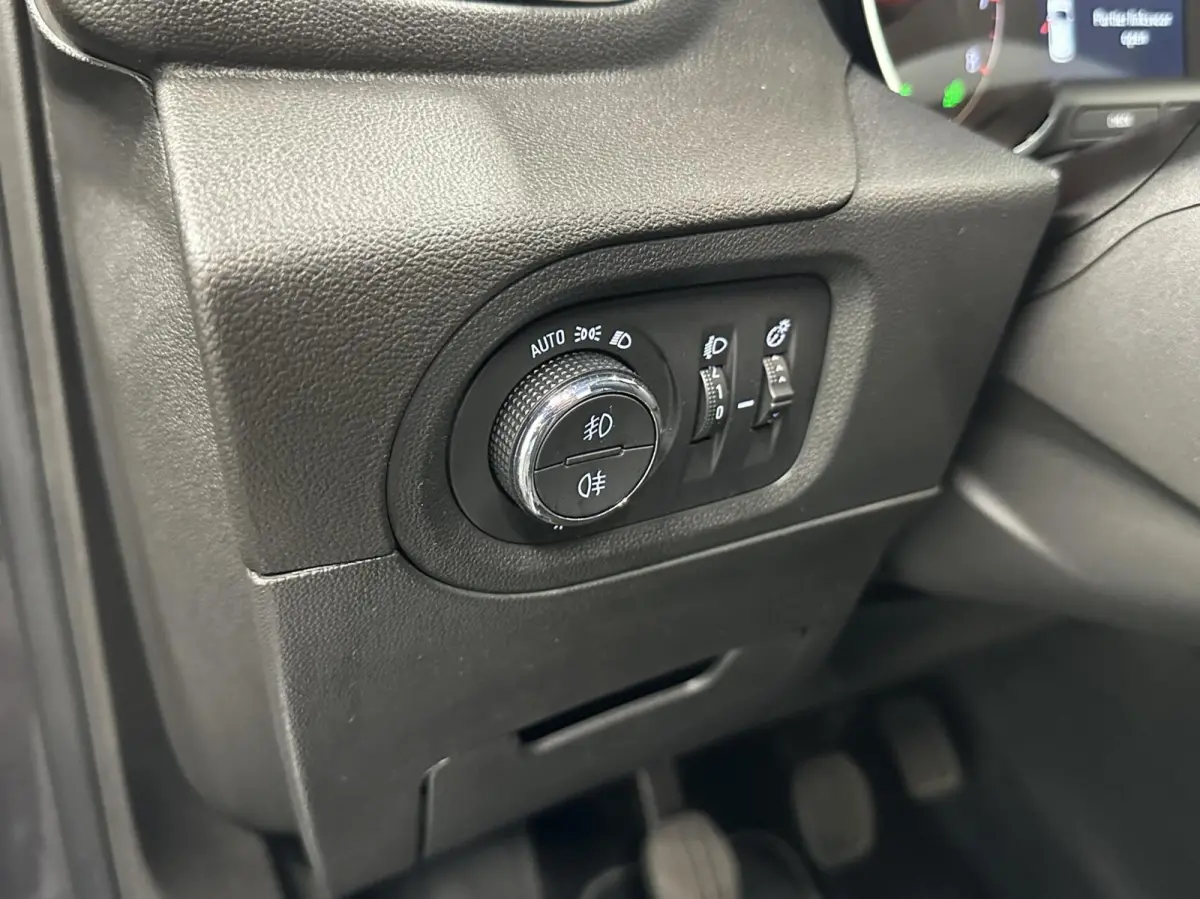 1.2 Turbo Innovationn TREKHAAK CAMERA CARPLAY NAVI.