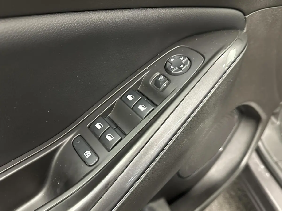 1.2 Turbo Innovationn TREKHAAK CAMERA CARPLAY NAVI.