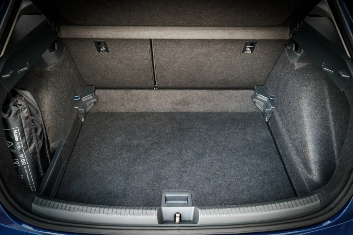 1.0 TSi Life Bus. Automaat | Virtual Cockpit | LED | Camera | Climate Control