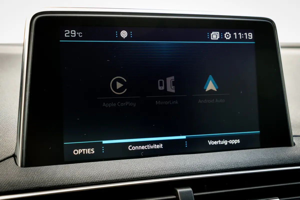 1.2 PureTech GT Line | LED | 3D-I-Cockpit | Afn. Trekhaak | Carplay | 19" LMV