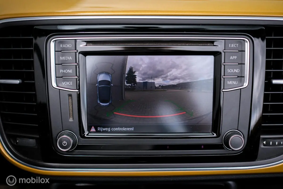 1.4 TSI Dune | Camera | Leder | LED | Xenon | PDC | Vol opties | Bluetooth | rijklaar |