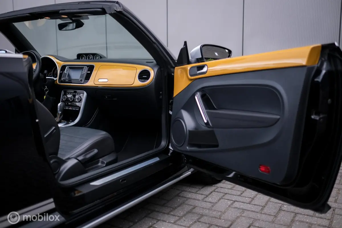 1.4 TSI Dune | Camera | Leder | LED | Xenon | PDC | Vol opties | Bluetooth | rijklaar |