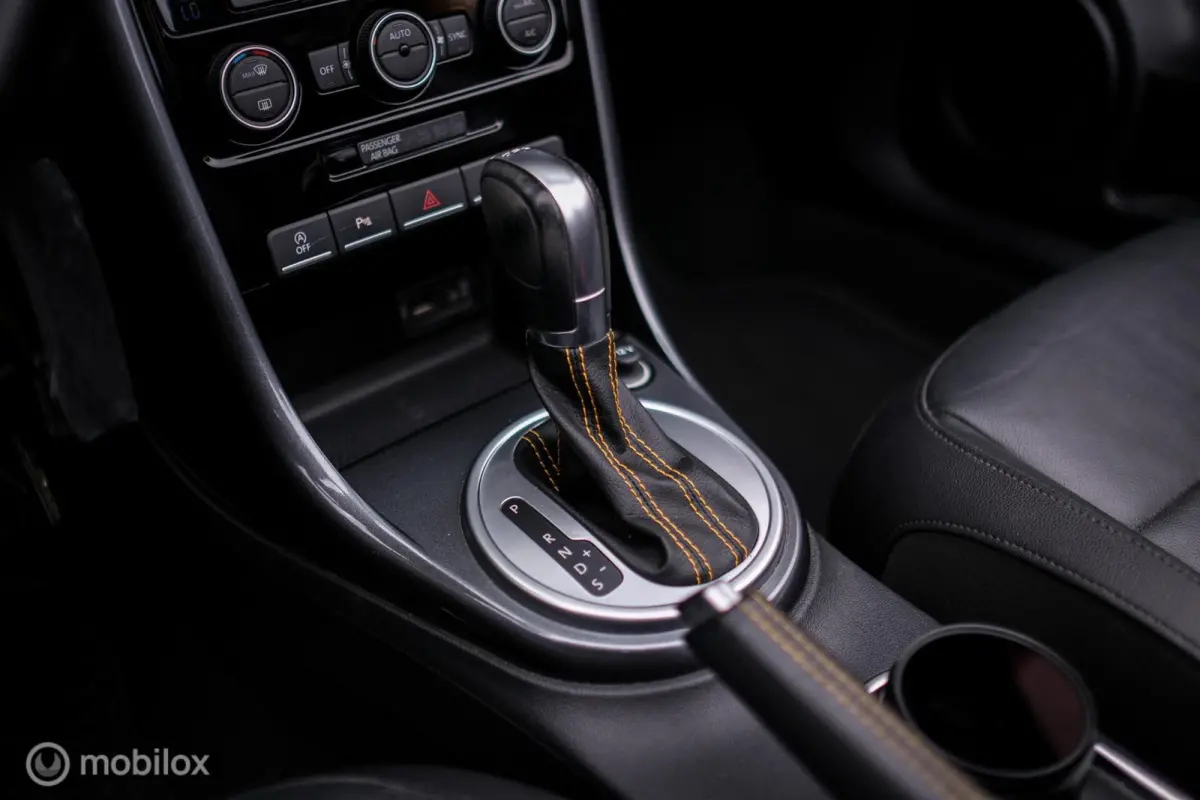 1.4 TSI Dune | Camera | Leder | LED | Xenon | PDC | Vol opties | Bluetooth | rijklaar |