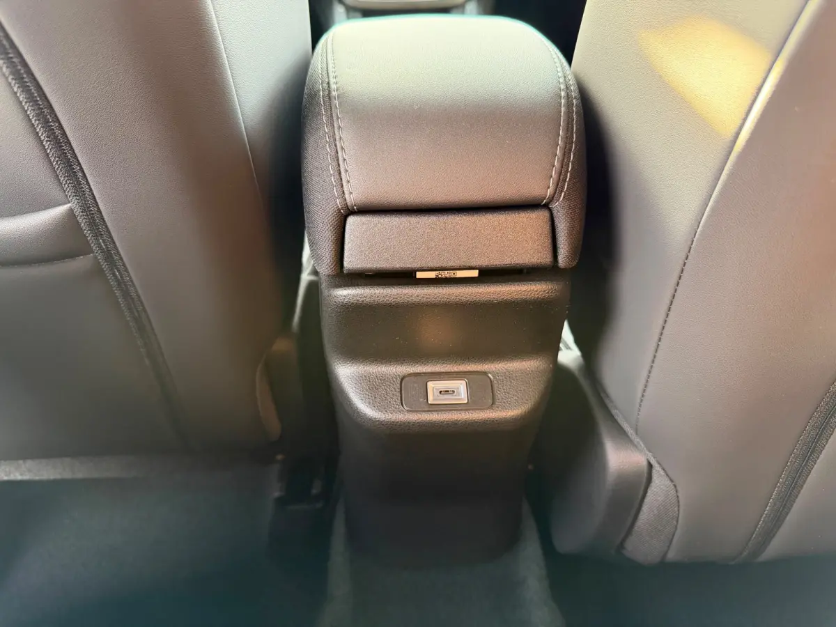 1.2 Hybrid Sport 145PK | Automaat | Leder/Alcantara | CarPlay | Massage | 2 jaar garantie