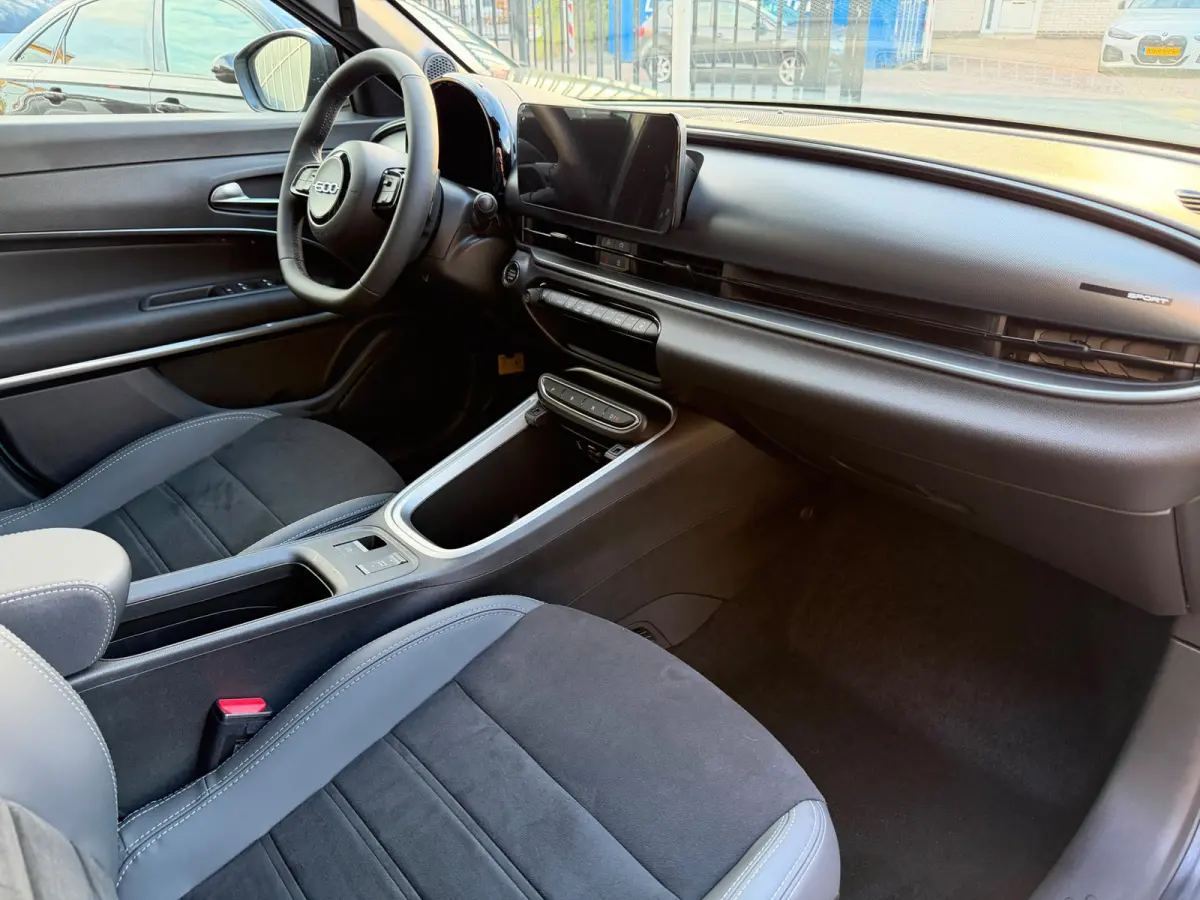 1.2 Hybrid Sport 145PK | Automaat | Leder/Alcantara | CarPlay | Massage | 2 jaar garantie