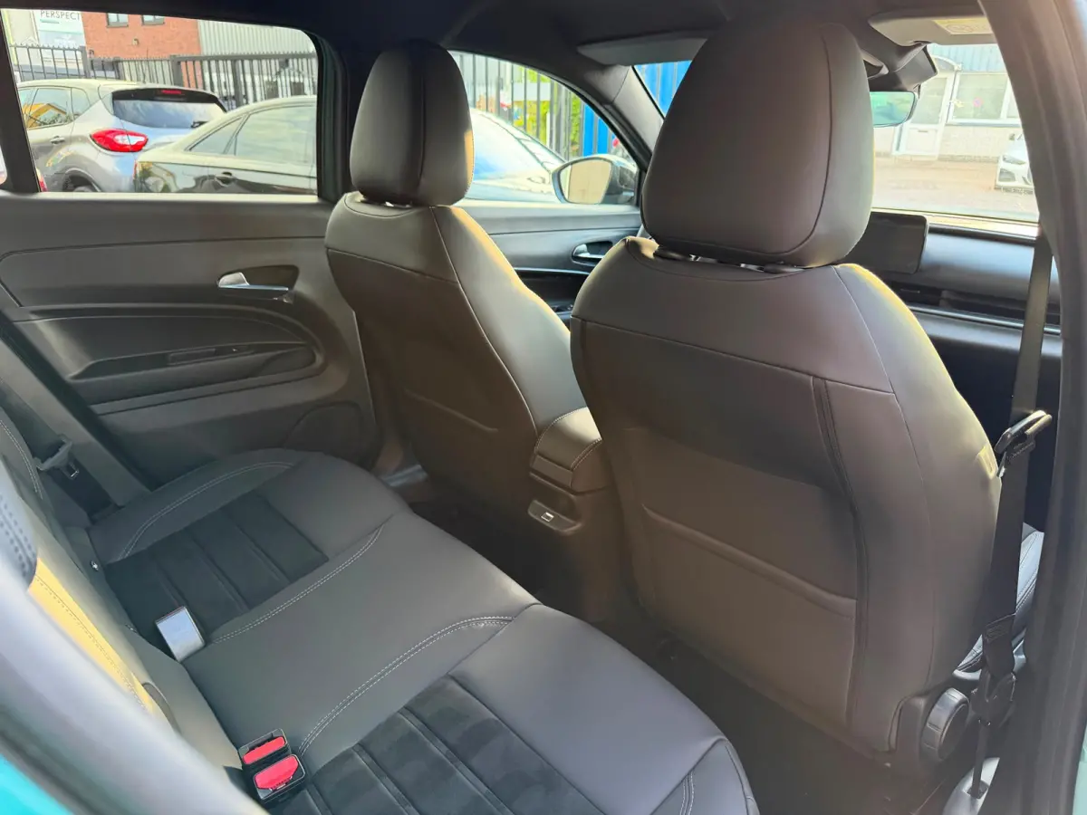 1.2 Hybrid Sport 145PK | Automaat | Leder/Alcantara | CarPlay | Massage | 2 jaar garantie