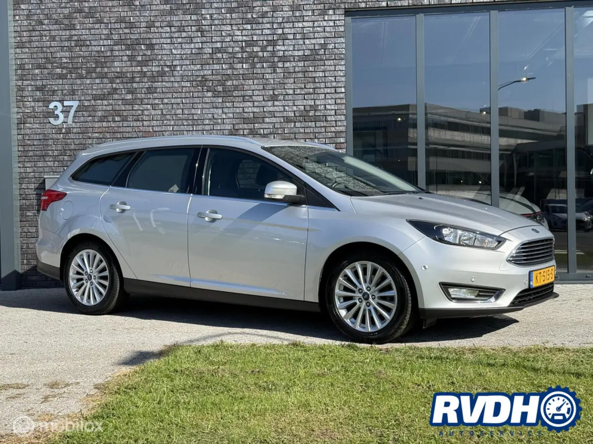 1.0 Titanium |Clima|Cruise|Carplay
