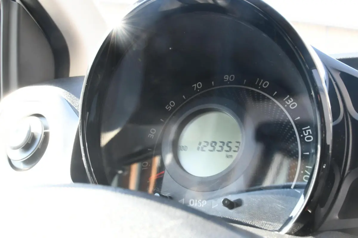1.0 VVT-i x-play|AIRCO|CARPLAY|OPENDAK