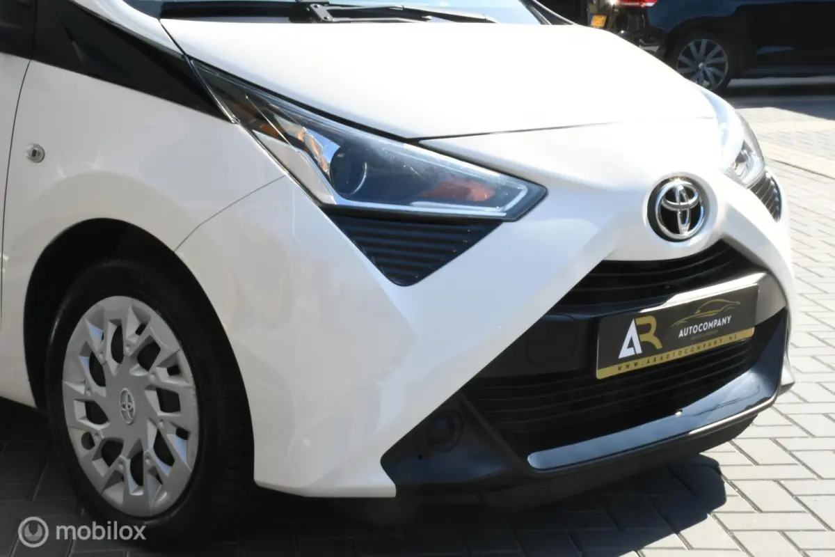 1.0 VVT-i x-play|AIRCO|CARPLAY|OPENDAK