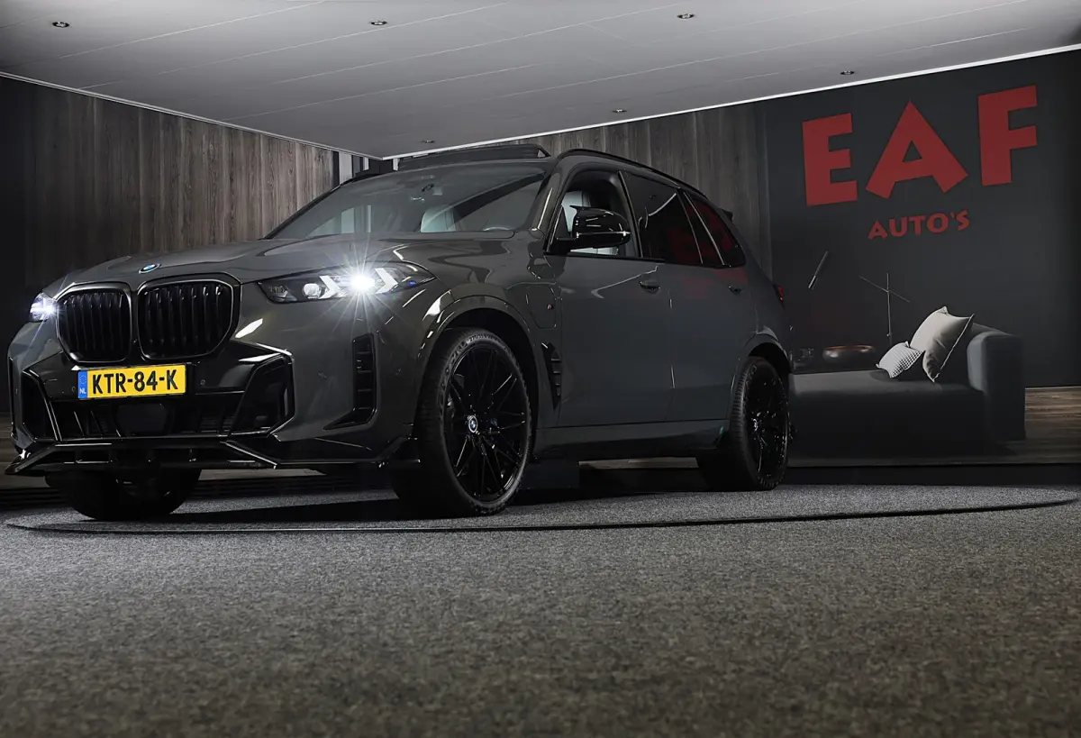 XDrive50e M Line / Head Up / Memory / Leder / HK / Open Pano / 360 Camera / Dode Hoek / Luchtvering / 22 Inch