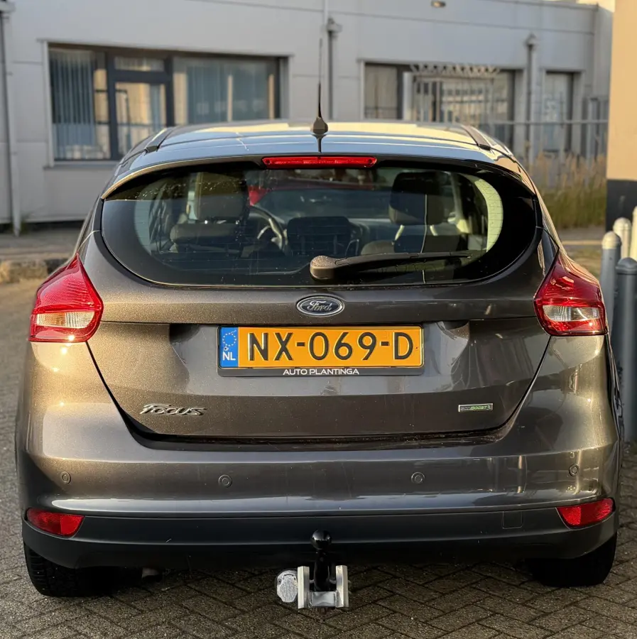 1.0 Lease Edition 125PK | 2e Eigenaar | NL AUTO | NAP | Trekhaak | Navigatie | Airco | Cruise Control | Parkeersensoren | Lichtmetalen Velgen | APK tot 04-05-2027 |