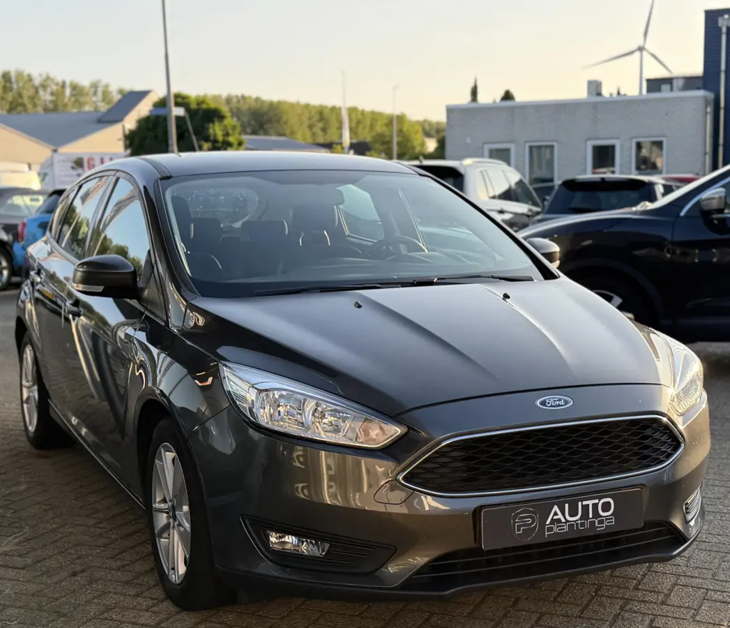 1.0 Lease Edition 125PK | 2e Eigenaar | NL AUTO | NAP | Trekhaak | Navigatie | Airco | Cruise Control | Parkeersensoren | Lichtmetalen Velgen | APK tot 04-05-2027 |