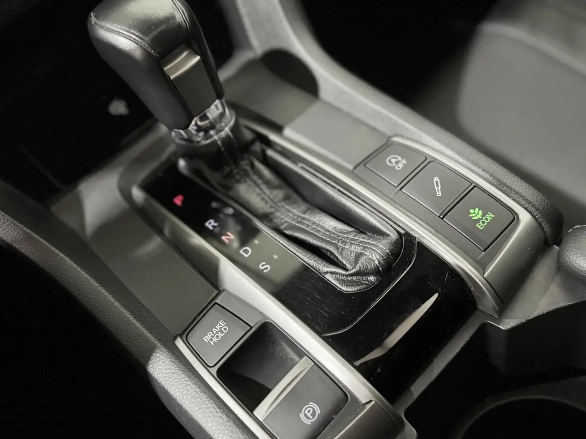 1.0 i-VTEC Executive|PANO|KEYLESS|LANE ASSIST
