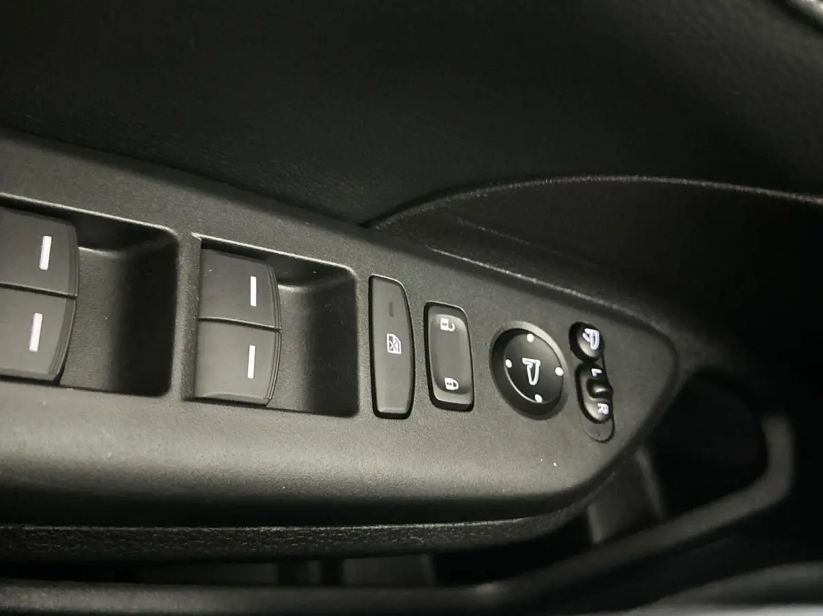1.0 i-VTEC Executive|PANO|KEYLESS|LANE ASSIST