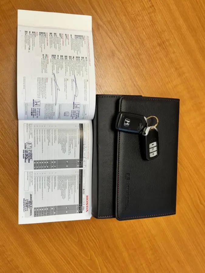 1.0 i-VTEC Executive|PANO|KEYLESS|LANE ASSIST