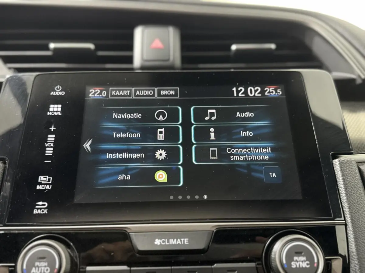 1.0 i-VTEC Executive|PANO|KEYLESS|LANE ASSIST