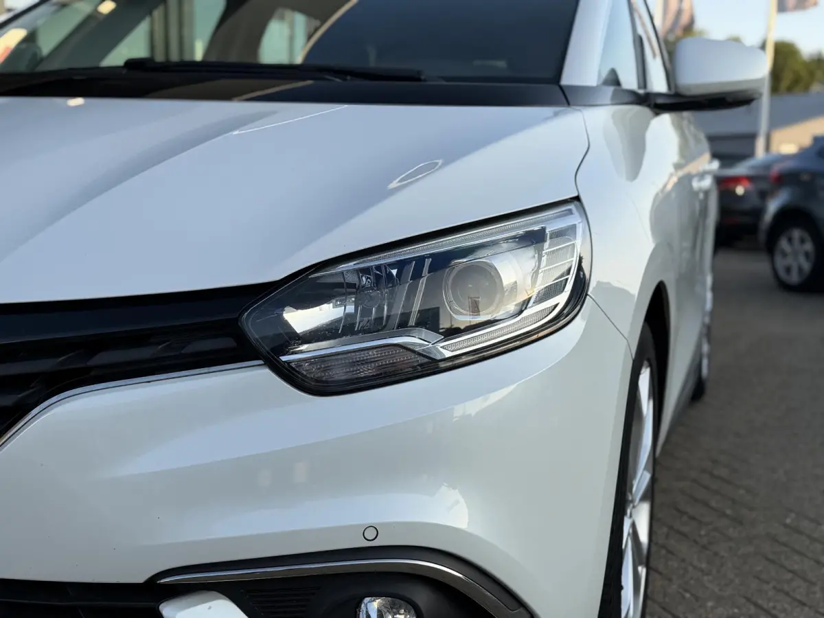 1.2 TCe Zen 116PK | NL AUTO | NAP | Carplay | Parkeersensoren Voor en Achter | Navigatie | Climate Control | Cruise Control | 20 Inch Lichtmetalen Velgen |