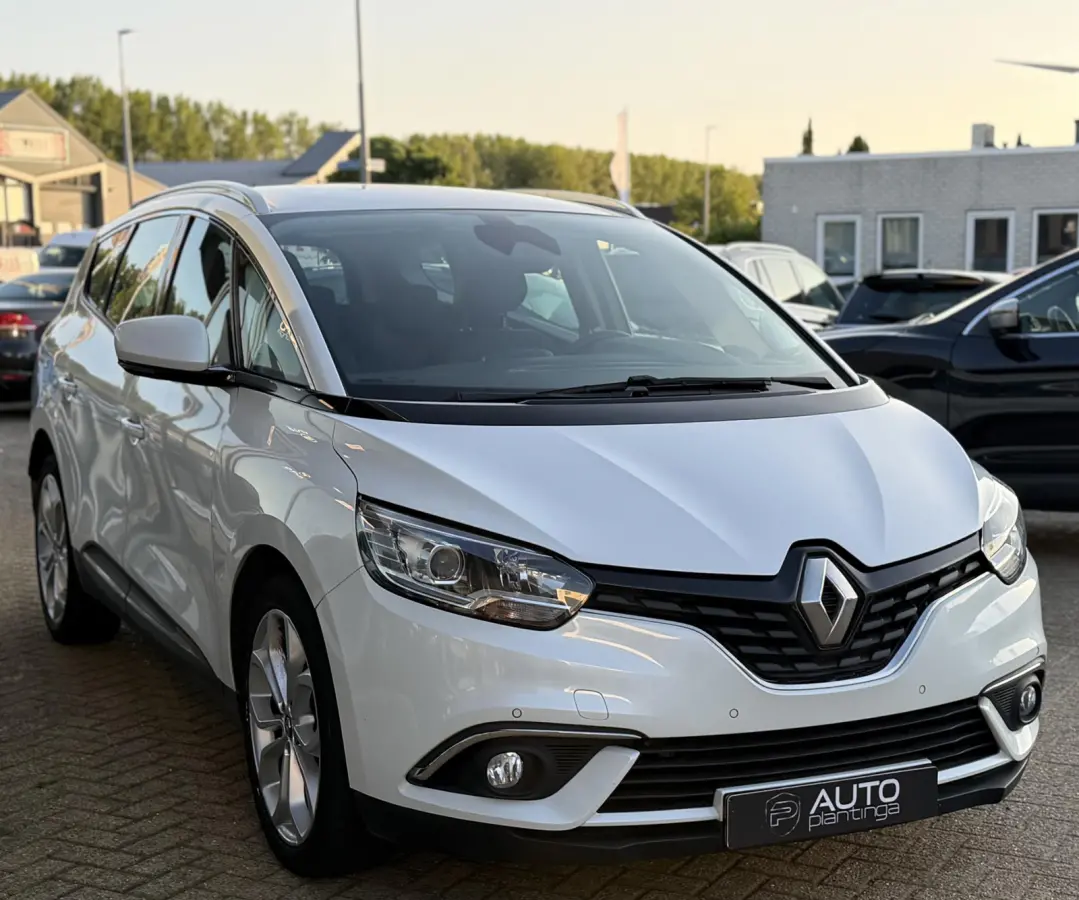 1.2 TCe Zen 116PK | NL AUTO | NAP | Carplay | Parkeersensoren Voor en Achter | Navigatie | Climate Control | Cruise Control | 20 Inch Lichtmetalen Velgen |