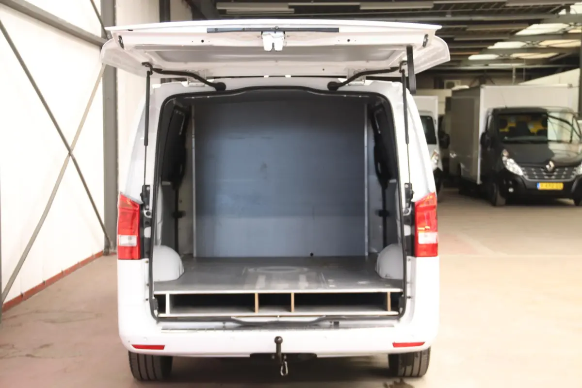 116 CDI AUTOMAAT DUBBELE SCHUIFDUR TREKHAAK