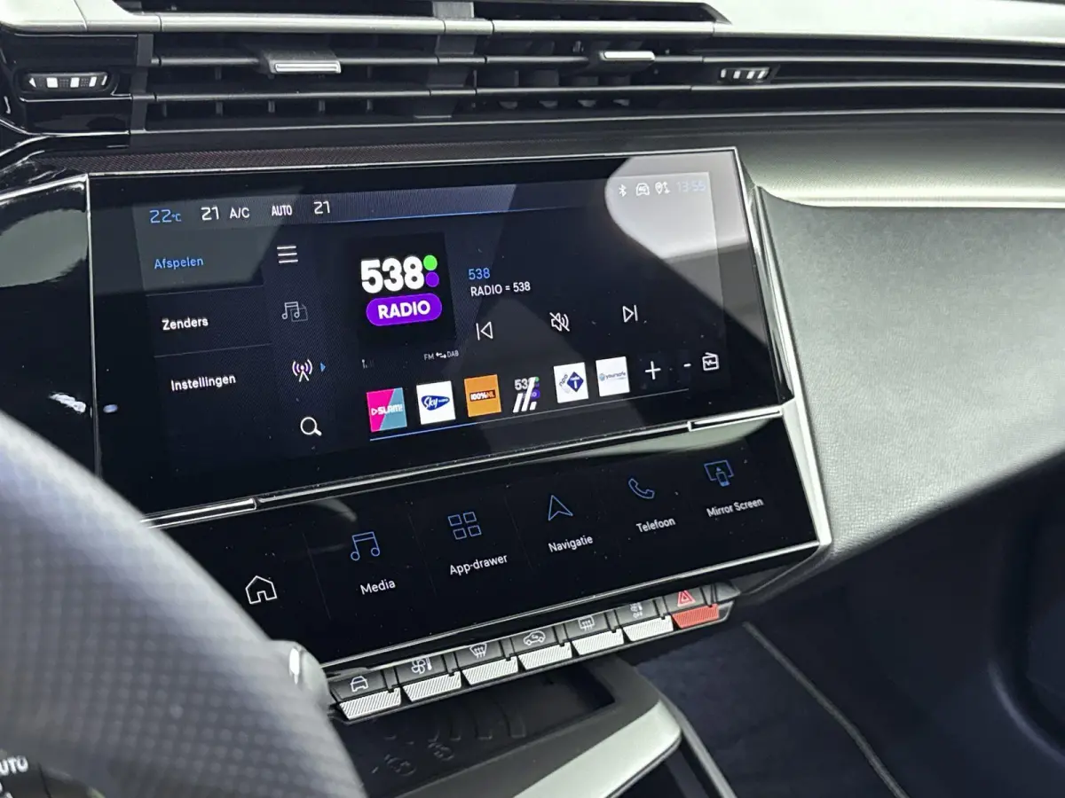 GT Exclusive 58 kWh 213pk | Demo deal! | Lederen bekleding | Schuif- / kanteldak | Adaptieve cruise control | Elektrische achterklep |