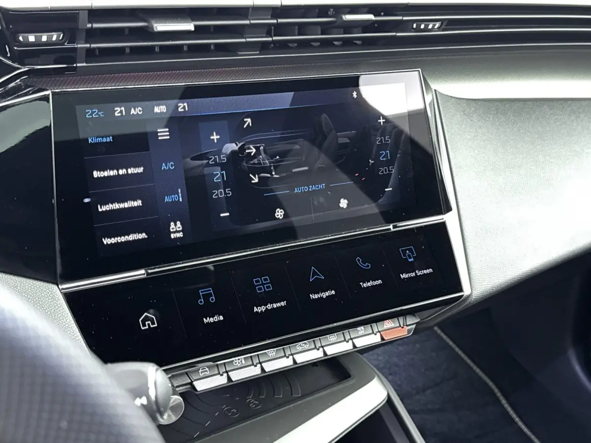 GT Exclusive 58 kWh 213pk | Demo deal! | Lederen bekleding | Schuif- / kanteldak | Adaptieve cruise control | Elektrische achterklep |