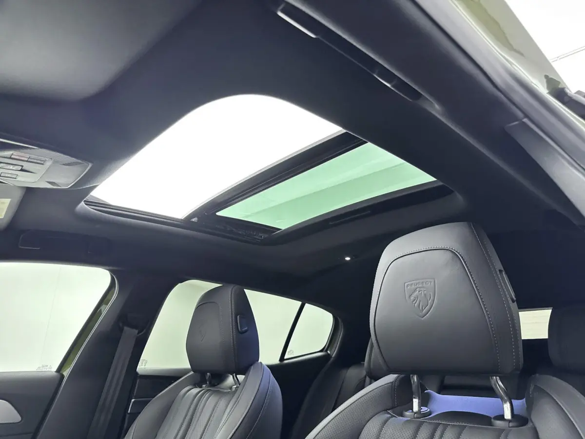 GT Exclusive 58 kWh 213pk | Demo deal! | Lederen bekleding | Schuif- / kanteldak | Adaptieve cruise control | Elektrische achterklep |