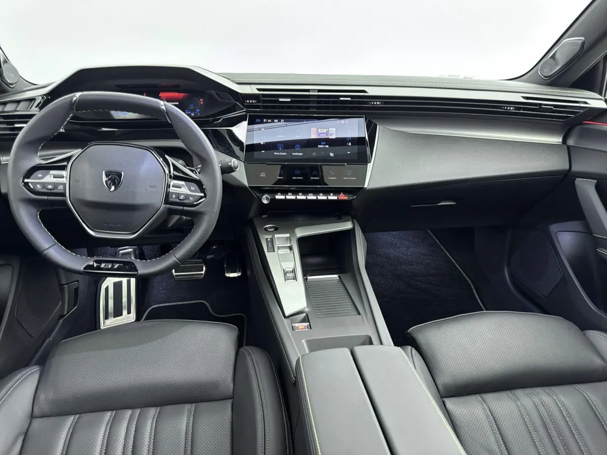 GT Exclusive 58 kWh 213pk | Demo deal! | Lederen bekleding | Schuif- / kanteldak | Adaptieve cruise control | Elektrische achterklep |