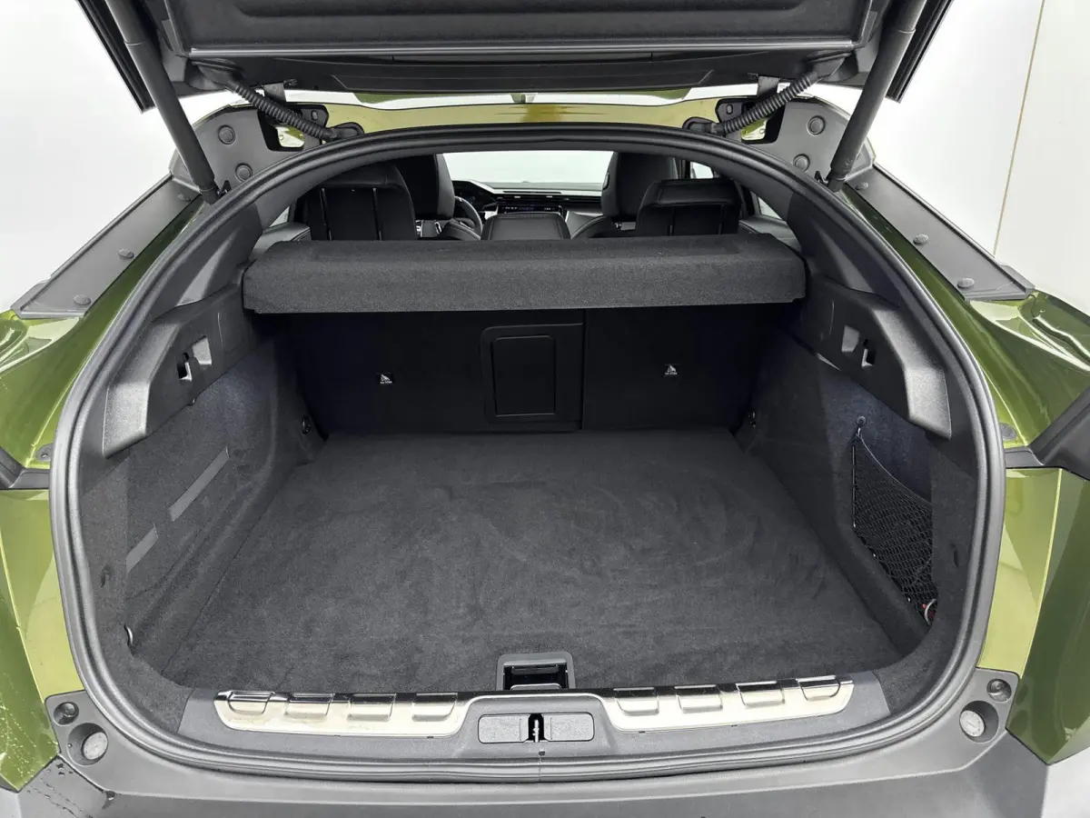 GT Exclusive 58 kWh 213pk | Demo deal! | Lederen bekleding | Schuif- / kanteldak | Adaptieve cruise control | Elektrische achterklep |