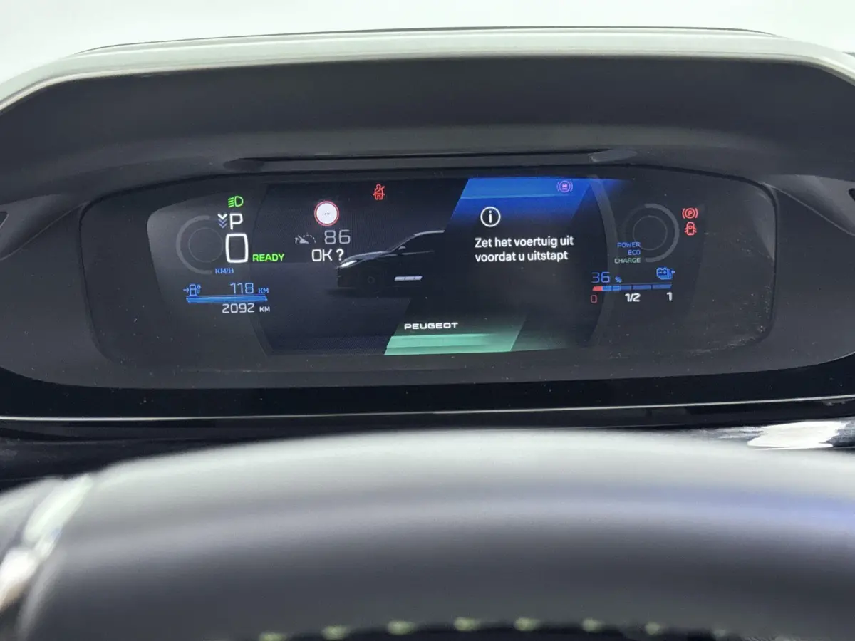 GT Exclusive 58 kWh 213pk | Demo deal! | Lederen bekleding | Schuif- / kanteldak | Adaptieve cruise control | Elektrische achterklep |