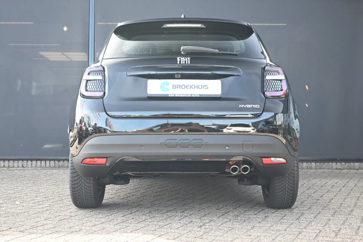 1.2 Hybrid ICON 145pk VOORRAAD-ACTIE! | 8 Jaar Fabrieksgarantie | Carplay | Parkeersensoren | All-seasonbanden | LED