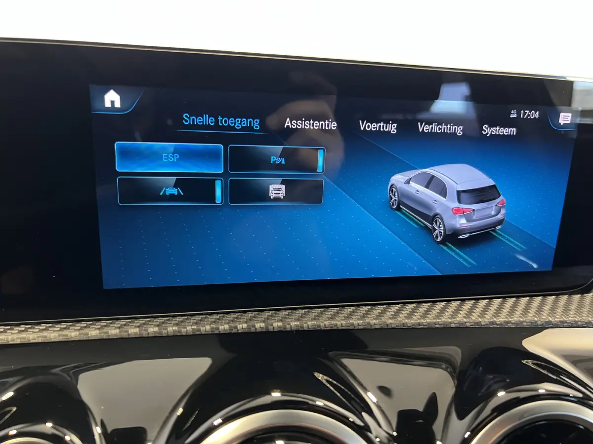 200 AMG Line | Navigatie/Android/Apple Carplay | LM Velgen 18" | Voorstoelen Verwarmd | Achteruitrijcamera | Cruise Control | AMG-Styling | Airco |