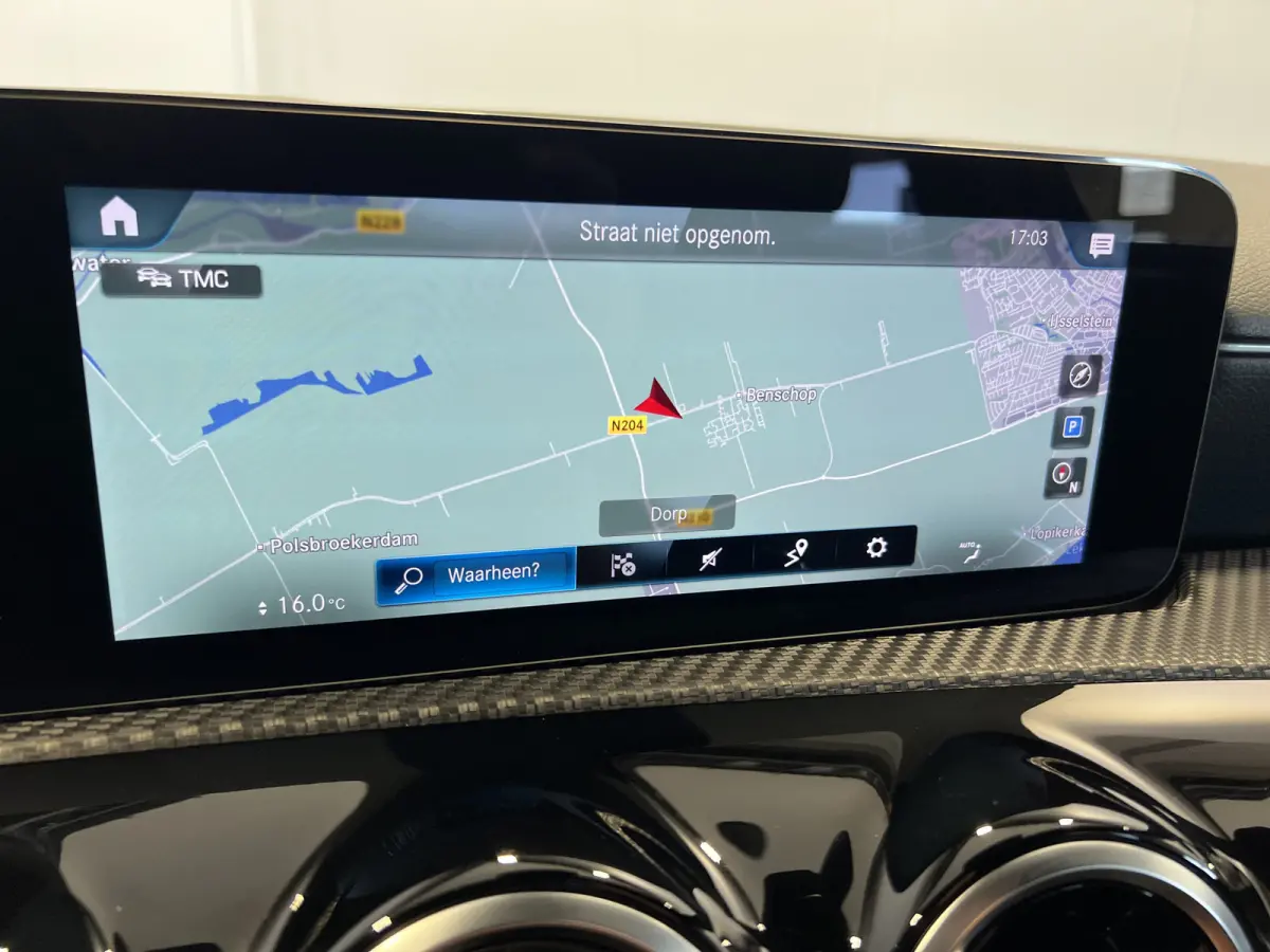 200 AMG Line | Navigatie/Android/Apple Carplay | LM Velgen 18" | Voorstoelen Verwarmd | Achteruitrijcamera | Cruise Control | AMG-Styling | Airco |
