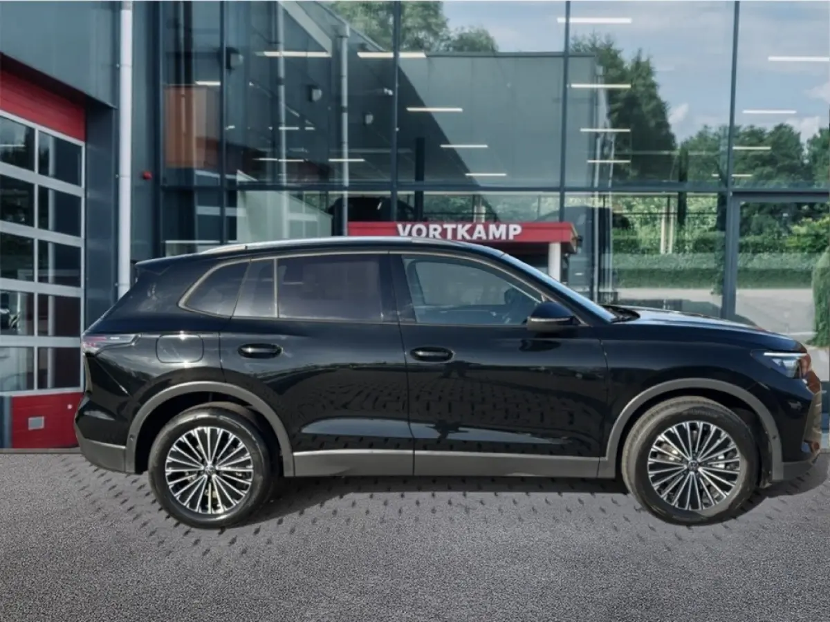2.0 TDI LIFE TREKHAAK/360-CAMERA/ELEK-KLEP/ACC/STOEL+STUURVERW
