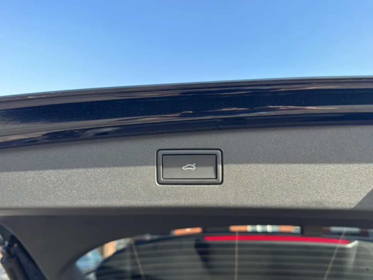 2.0 TDI LIFE TREKHAAK/360-CAMERA/ELEK-KLEP/ACC/STOEL+STUURVERW