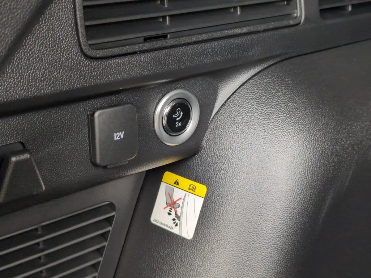 2.5 PHEV Titanium | Achterbank verwarmd | Achteruitrijcamera | All Weather banden