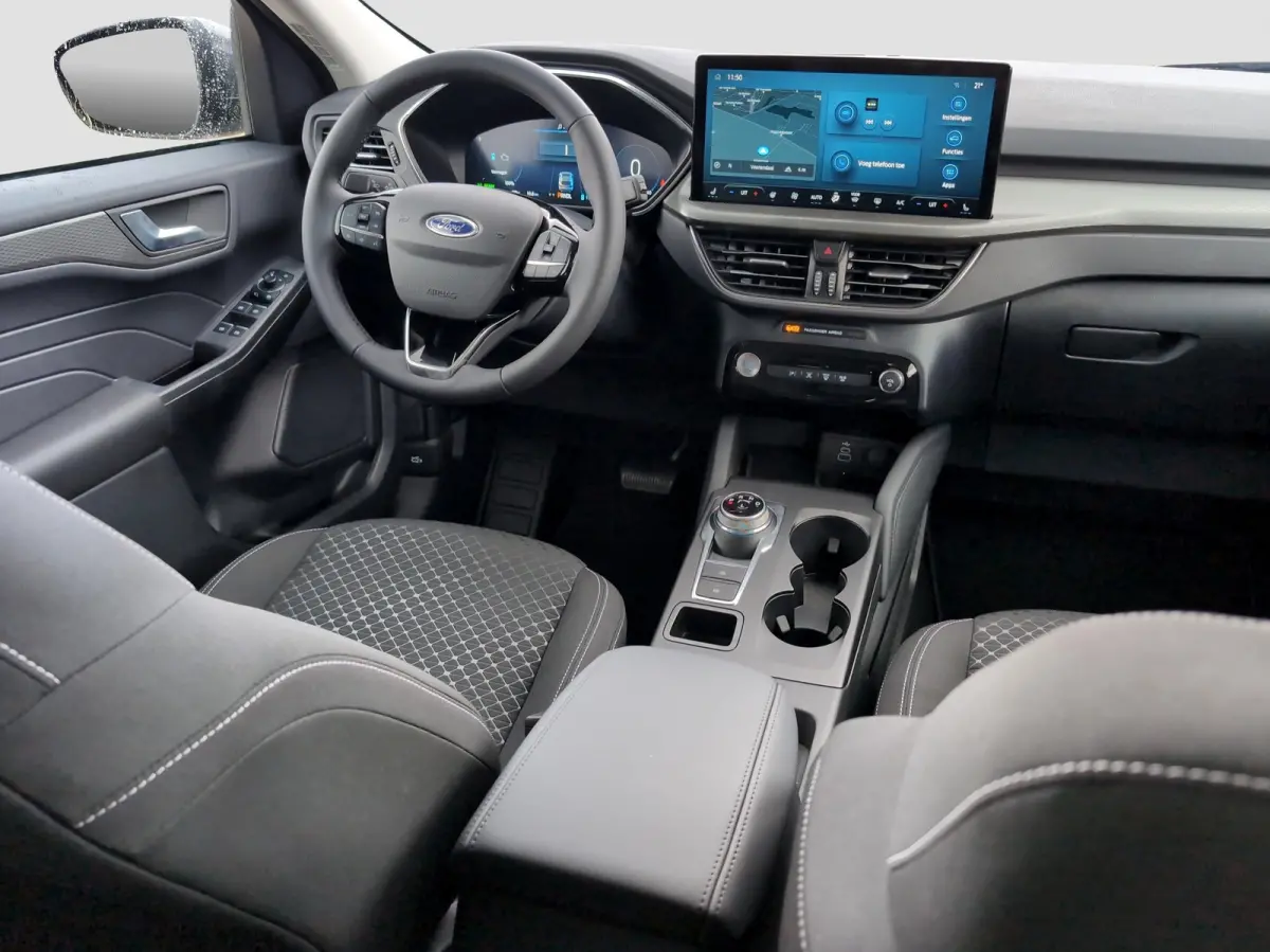2.5 PHEV Titanium | Achterbank verwarmd | Achteruitrijcamera | All Weather banden