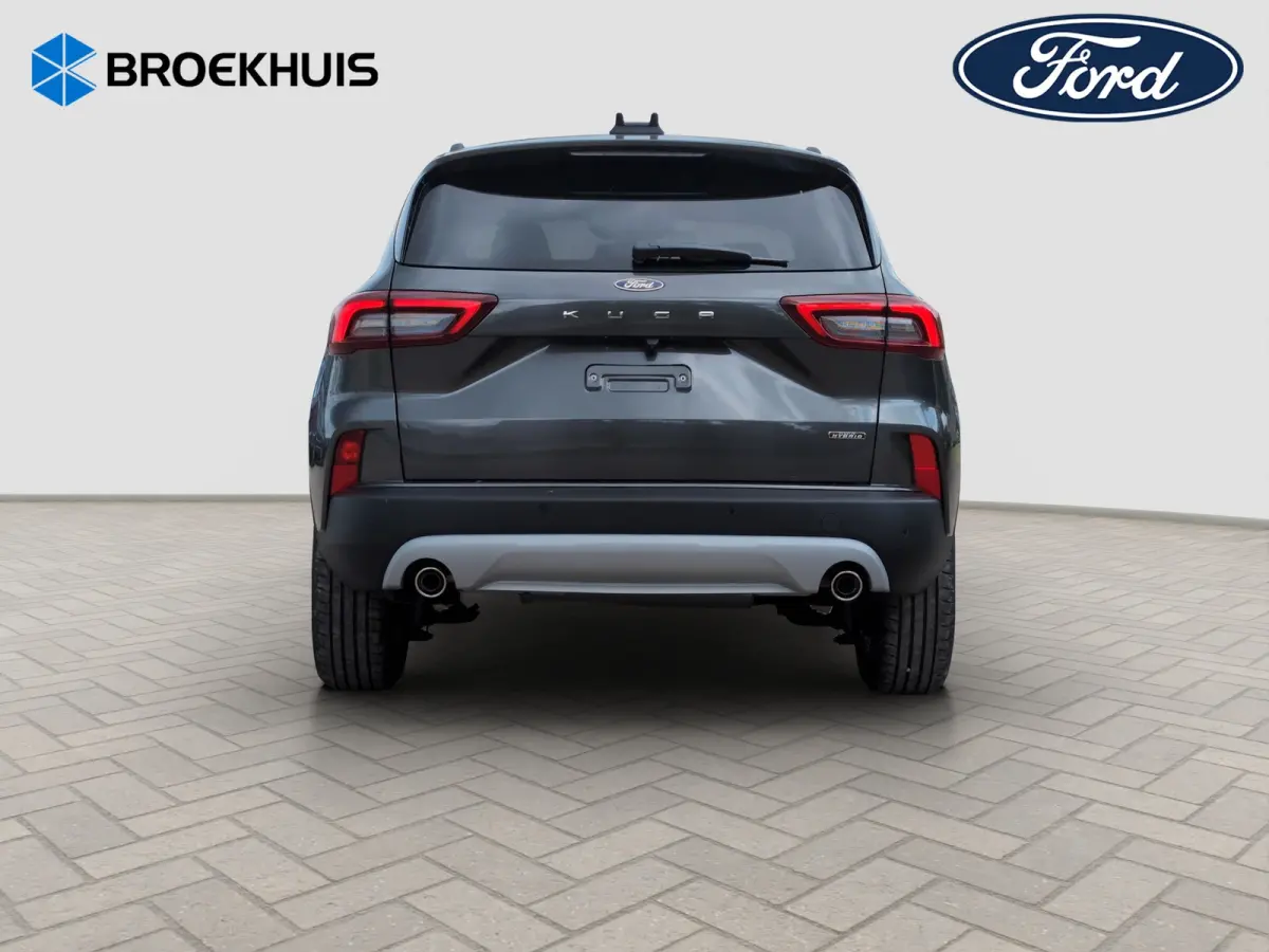 2.5 PHEV Titanium | Achterbank verwarmd | Achteruitrijcamera | All Weather banden