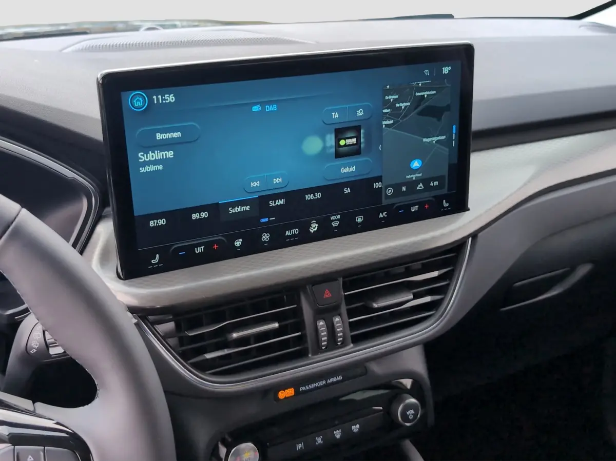 2.5 PHEV Titanium | Achterbank verwarmd | Achteruitrijcamera | All Weather banden