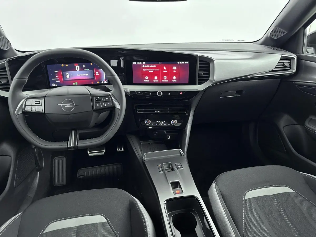 GS 54 kWh | ACCU 97% | Dodehoekdetectie | Navigatie | Adaptieve cruise control | Lichtmetalen velgen |