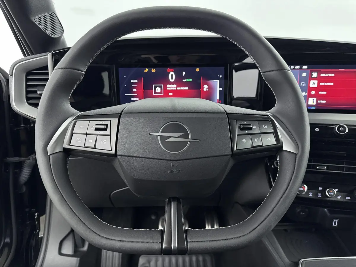 GS 54 kWh | ACCU 97% | Dodehoekdetectie | Navigatie | Adaptieve cruise control | Lichtmetalen velgen |