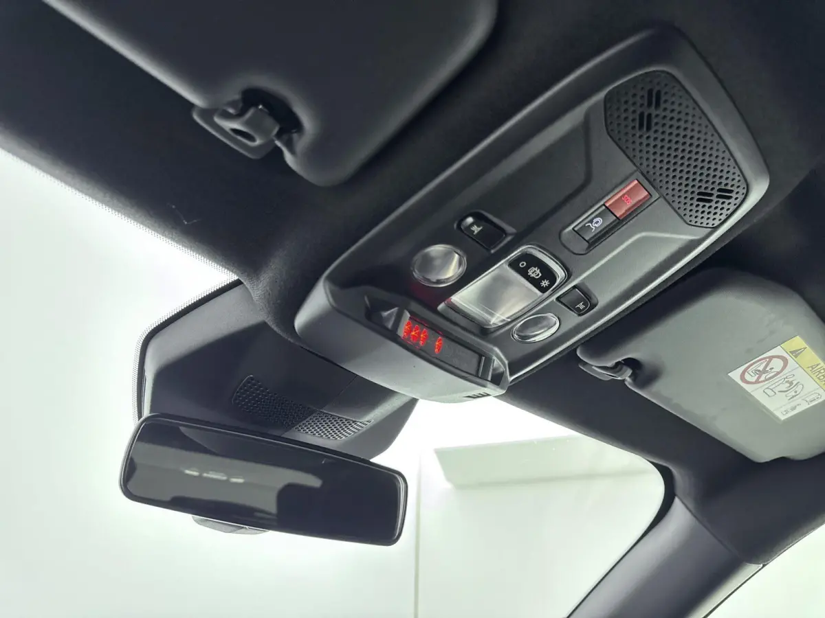 GS 54 kWh | ACCU 97% | Dodehoekdetectie | Navigatie | Adaptieve cruise control | Lichtmetalen velgen |