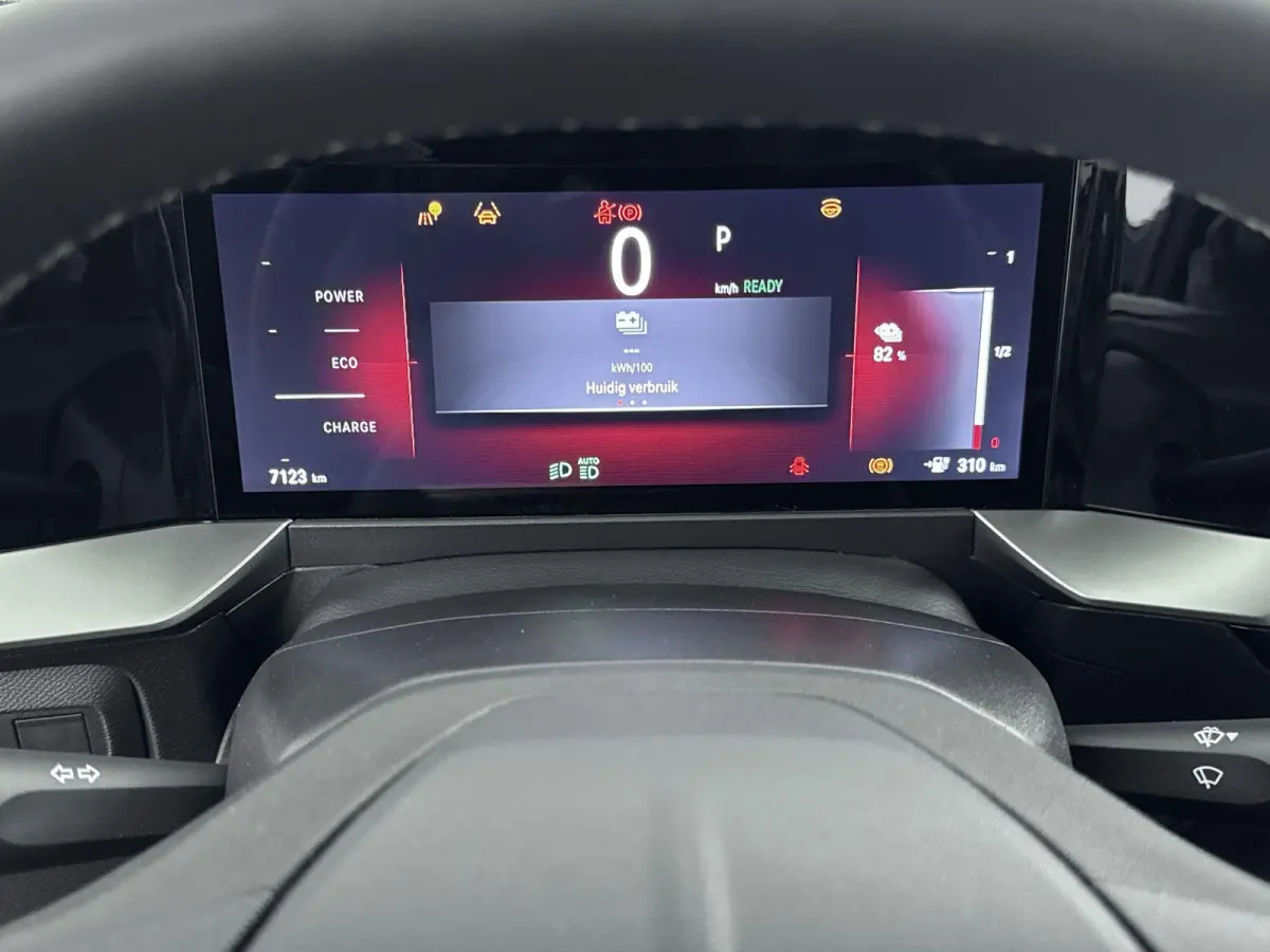 GS 54 kWh | ACCU 97% | Dodehoekdetectie | Navigatie | Adaptieve cruise control | Lichtmetalen velgen |